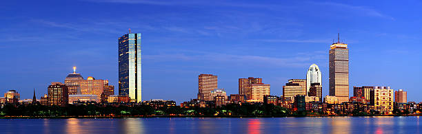 paisaje de panorama de la noche de la ciudad de boston - the dome of the rock fotografías e imágenes de stock