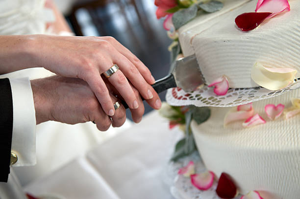 Slicing the wedding cake