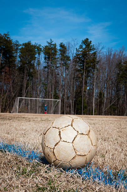 calcio calcio palla - little league foto e immagini stock