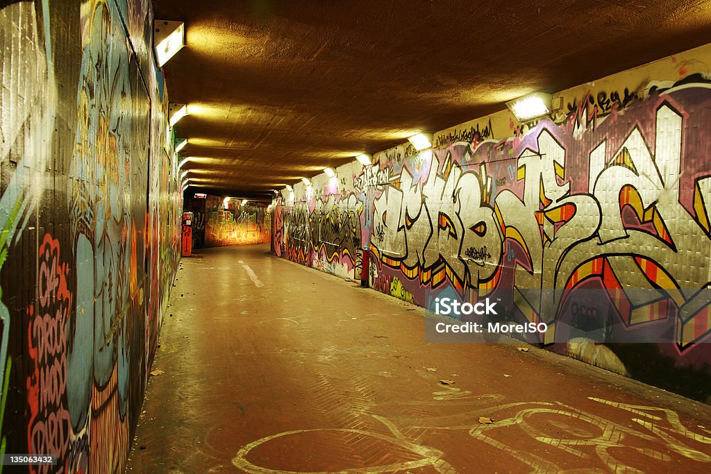 Metrô, Túnel - Foto de stock de Grafite - Produção artística royalty-free
