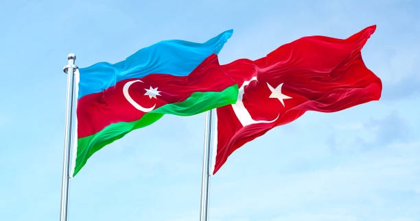bandera turca de azerbaiyán 4k - azerbaiyán fotografías e imágenes de stock