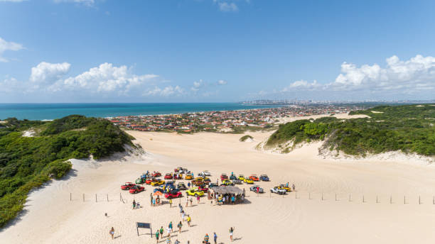 красивый аэрофотоснимок дюн в городе натал, риу-гранди-ду-норти - natal стоковые фото и изображения