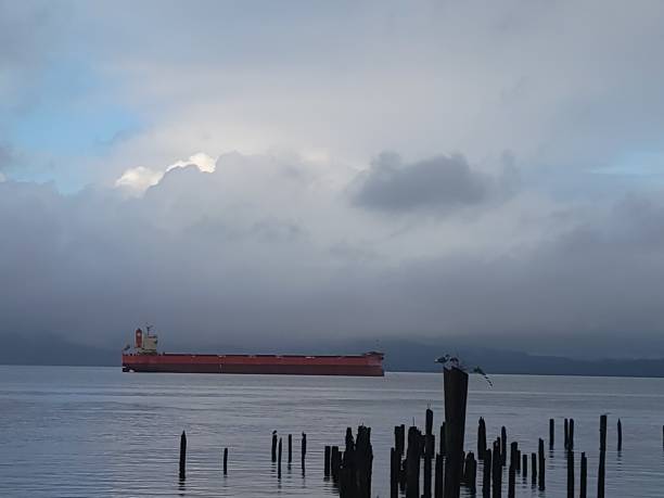 istock CALM After the storm on the Columbia river 2 1350757747