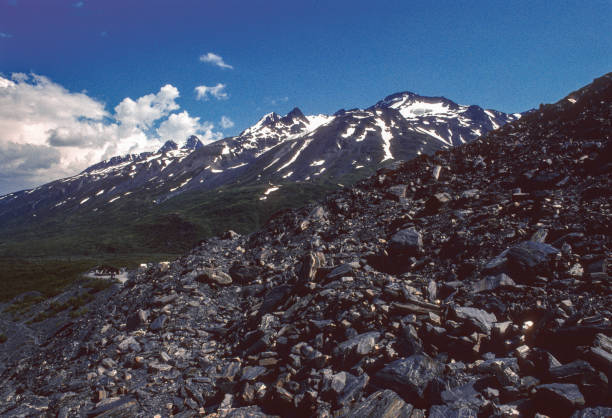 Alaska - Richardson Highway - Mountains Near Worthington Glacier 1997 Alaska - Richardson Highway - Mountains Near Worthington Glacier 1997. Scanned from Kodachrome 64 slide. Worthington stock pictures, royalty-free photos & images