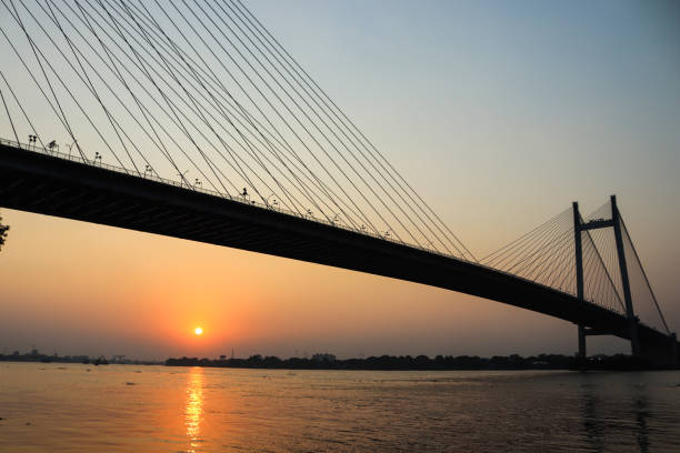 istock Hoogly bridge or Vidyasagar Setu 1350808245