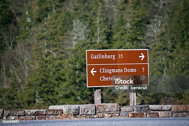 スモーキー山脈の道路標識 - ギャトリンバーグのストックフォトや画像を多数ご用意 - ギャトリンバーグ, グレートスモーキー山脈国立公園, 標識