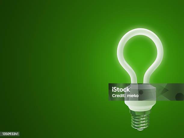 3 D Энергосберегающие Флуоресцентные Лампы Накаливания На Зеленом Фоне — стоковые фотографии и другие картинки Без людей