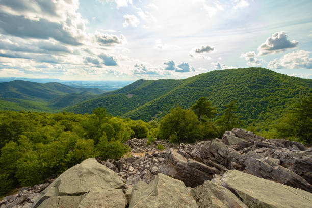 istock View from Blackrock Summit in Shenandoah National Park,VA 1350958311
