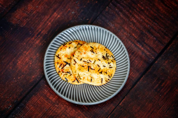 istock Seaweed crispy rice cake. Seaweed-flavored rice cake. 1351053779