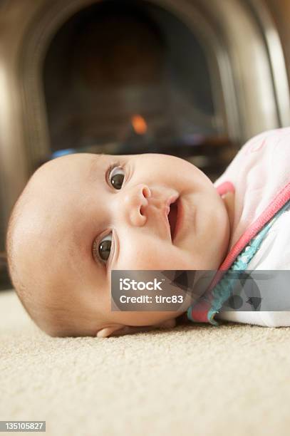 3 ヶ月の赤ちゃんにエンディコットアーム - 平面のストックフォトや画像を多数ご用意 - 平面, 赤ちゃん, ヘッドショット