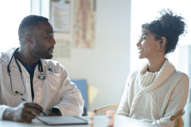 istock Doctor offers medical advice 1351081335