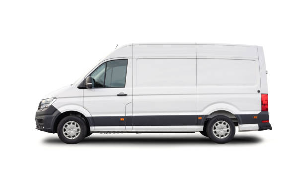 seitenansicht des weißen vans für das branding - truck pick up truck side view car stock-fotos und bilder