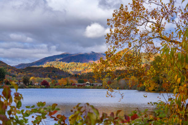 istock Lake Junaluska autumn scenery Blue Ridge Mountains.. 1351163111