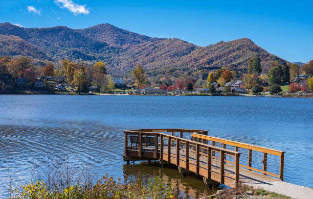istock Lake Junaluska autumn scenery Blue Ridge Mountains.. 1351163160