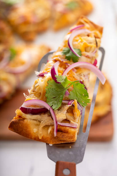istock Barbeque chicken flatbread with cheese and red onion 1351182339