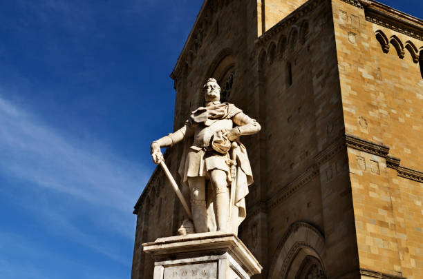 istock Arezzo cathedral and Ferdinando I statue 1351224275