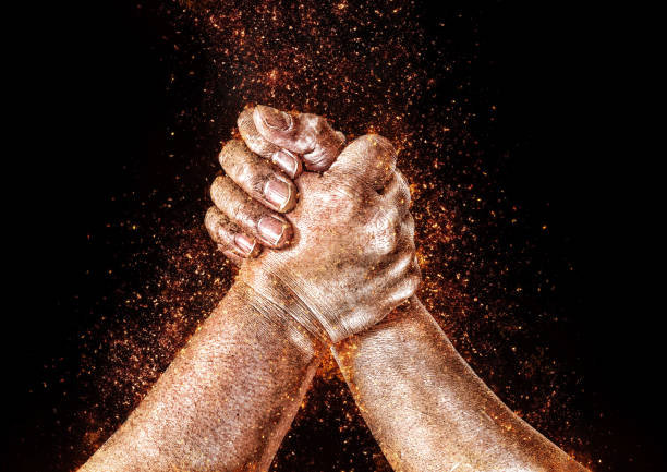 illustration der konfrontation mit armwrestling - conflict competition arm wrestling business stock-fotos und bilder