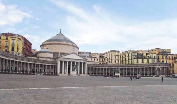 неаполь - piazza del plebiscito стоковые фото и изображения