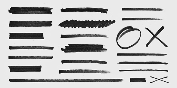 Marcador negro rugoso realista Pincel Línea de tinta Trazo Conjunto colección aislada. Textura de papel grunge. photo