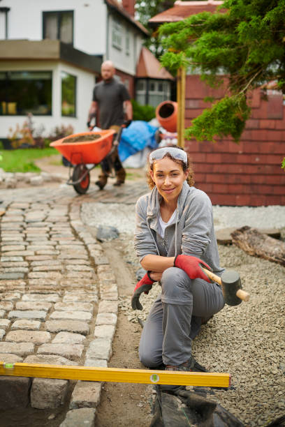 istock proud DIY garden portrait 1351326878