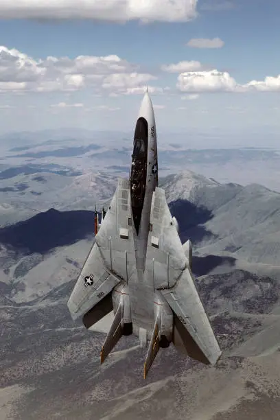 Photo of F-14 Vertical Climb