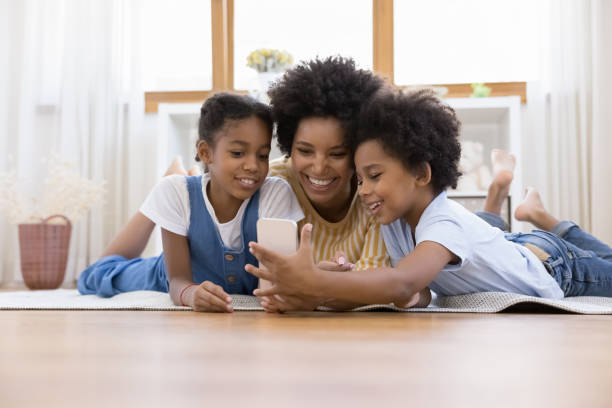 10,477 Brother And Sister Using Wireless Technology Stock Photos, Pictures & Royalty-Free Images - iStock 10,477 Brother And Sister Using Wireless Technology Stock Photos, Pictures & Royalty-Free Images - iStock