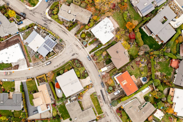 istock Somerset Neighborhood in Bellevue 1351364500