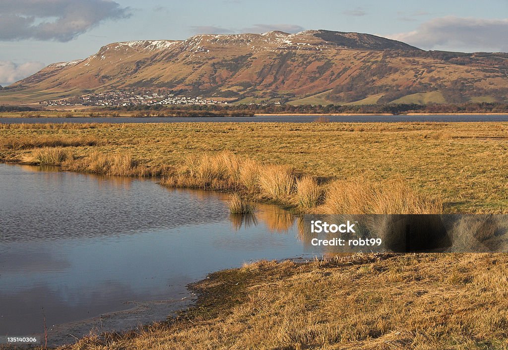 Loch Leven e lo Scottish Lomond Hills - Foto stock royalty-free di Acqua