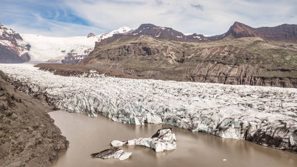 islanda svinafellsjokull ghiacciaio crepaccio panorama svínafellsjökull - skaftafell glacier foto e immagini stock