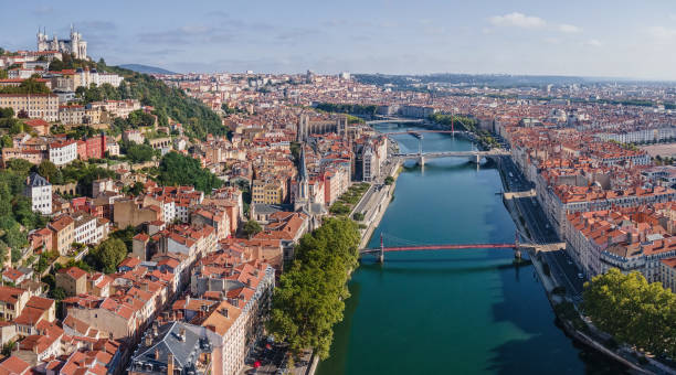 lyon, frança vista panorâmica no verão - rhone bridge - fotografias e filmes do acervo