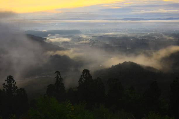 istock Scenery of dawn 1351441293