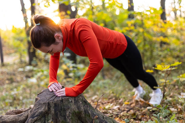 istock A young women doing tight push-ups 1351486376