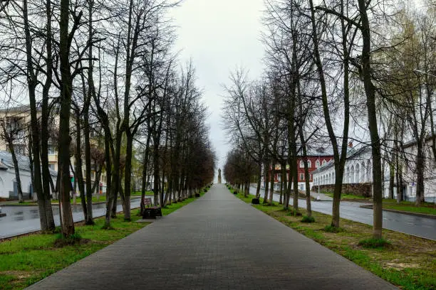 Photo of May 10, 2021 Kostroma. alley to the pendulum ivan susanin