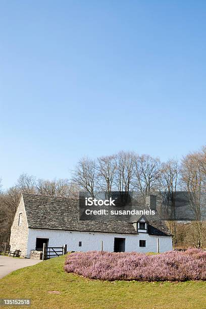 Cottage Mit Pink Heather Stockfoto und mehr Bilder von Alt - Alt, Britische Kultur, Farbbild