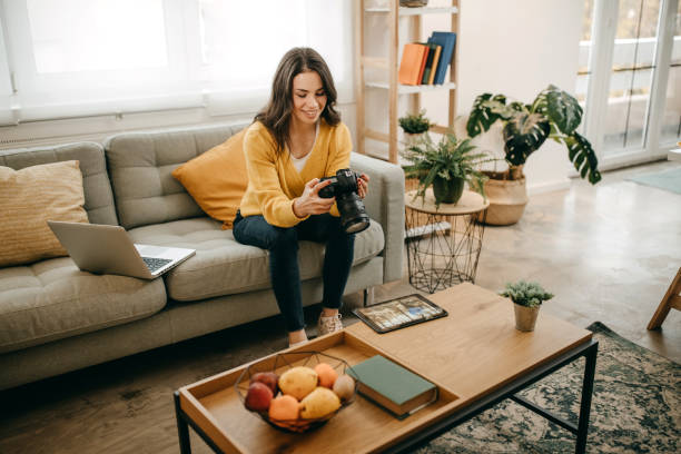 istock Women photographer 1351569939