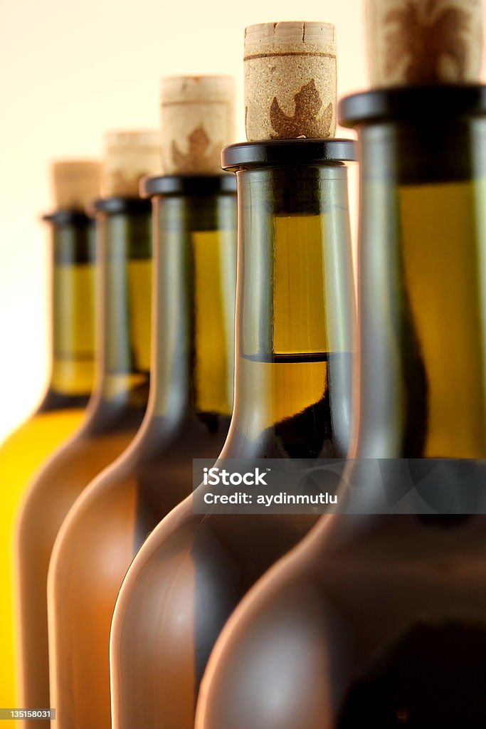 Garrafas de vinho - Foto de stock de Beber royalty-free