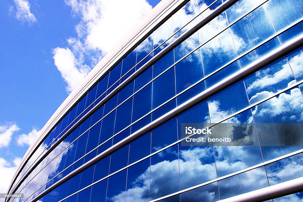 Perspectiva del edificio azul - Foto de stock de Arquitectura libre de derechos