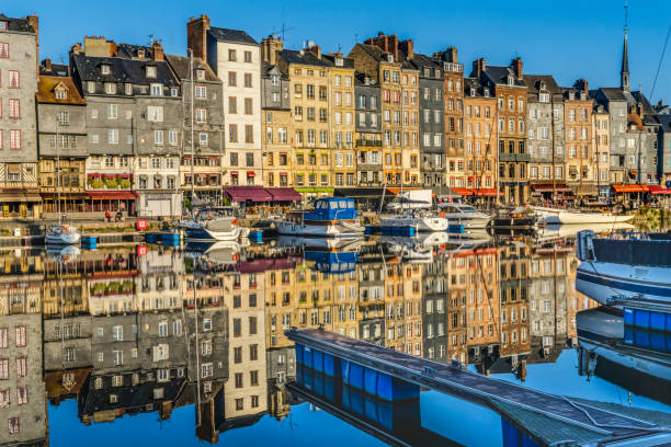 istock Morning Waterfront Reflection Inner Harbor Honfluer France 1351601085