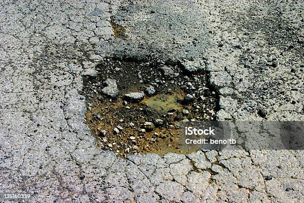 Pothole 0명에 대한 스톡 사진 및 기타 이미지 - 0명, 거리, 구멍