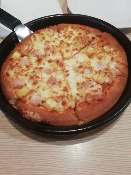 istock Chicken Hawaiian Pan Pizza 1351667693