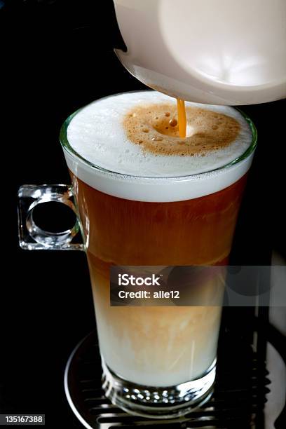 Caffellatte Cappuccino - Fotografie stock e altre immagini di Bevanda calda - Bevanda calda, Bibita, Bicchiere