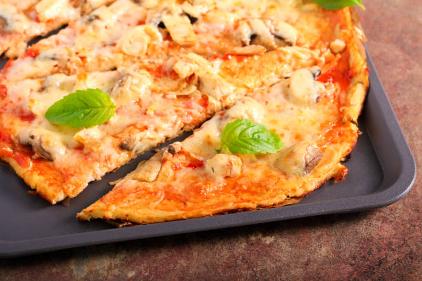 istock low calorie diet cauliflower crust pizza 1351707091
