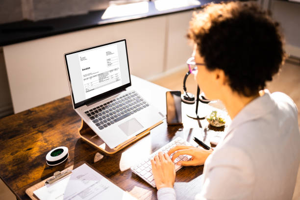 istock E Invoice Business Management. Accountant 1351785661