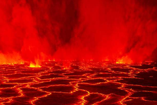 lago di lava nyiragongo - idler foto e immagini stock