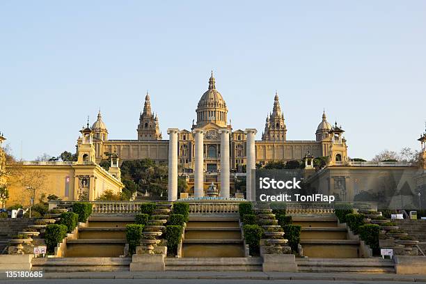 Palazzo Nazionale Di Barcellona - Fotografie stock e altre immagini di Barcellona - Spagna - Barcellona - Spagna, Museo Nazionale d'Arte della Catalogna, Collina di Montjuïc