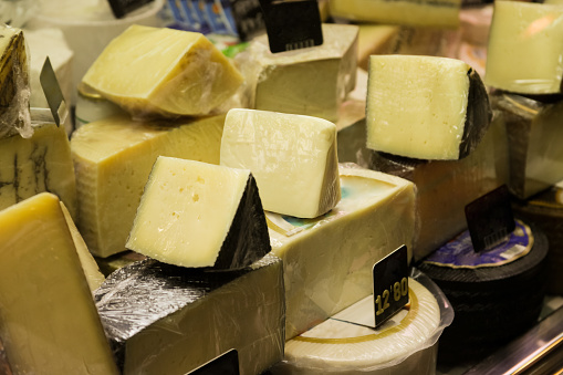 Cheese! What was banned in Russia ... Delicacies at the Mercat de Sant Josep de la Boqueria Market