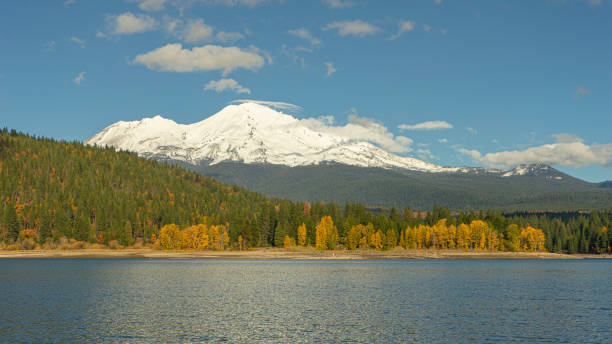 Lake Siskiyou Mt. Shasta over looking a low Lake Siskiyou siskiyou lake stock pictures, royalty-free photos & images