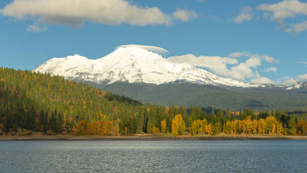 Lake Siskiyou Mt. Shasta over looking a low Lake Siskiyou siskiyou lake stock pictures, royalty-free photos & images