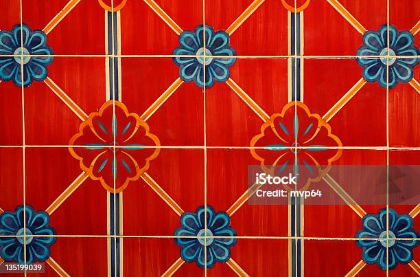 Placas De Cerâmica Vermelha - Fotografias de stock e mais imagens de Azulejo - Azulejo, México, Padrão