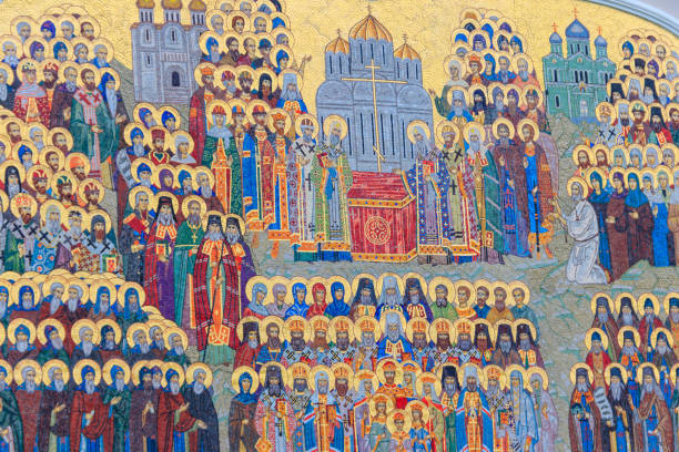 large mosaic icon on a facade of building in holy trinity-saint seraphim-diveyevo convent in diveyevo, russia - kloster fotografier bildbanksfoton och bilder